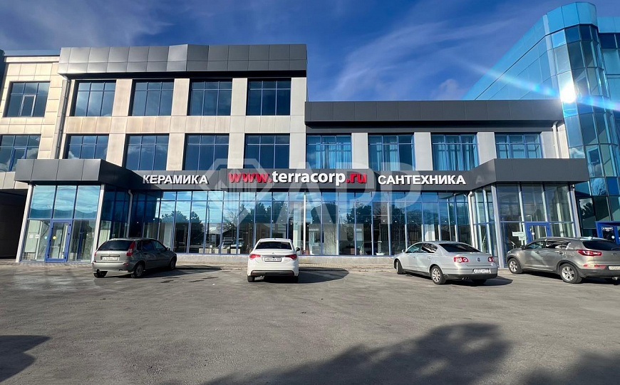 Продам помещение свободного назначения, 1 650 м², земельный участок 18 соток. фото