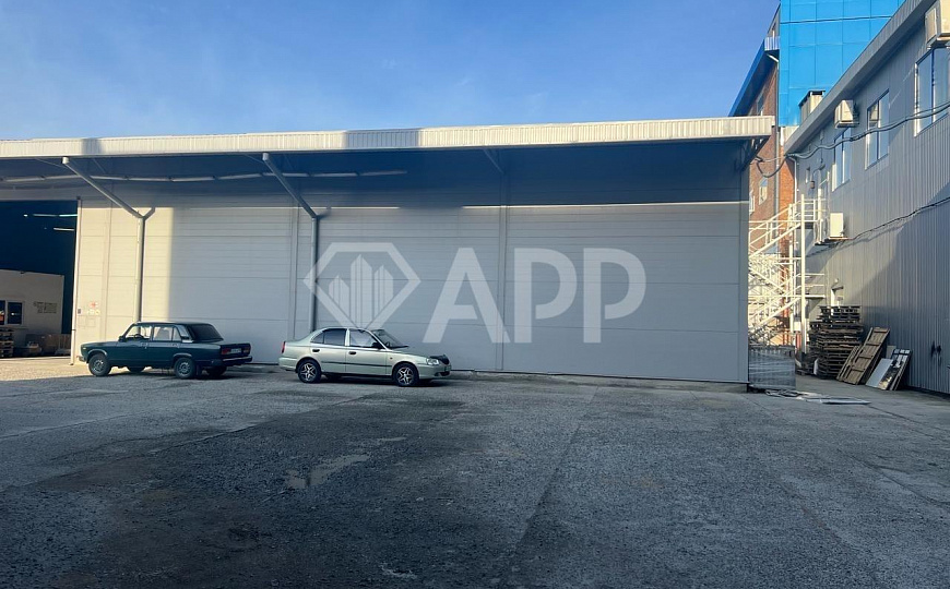 Продам помещение свободного назначения, 1 650 м², земельный участок 18 соток. фото