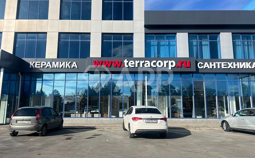Продам помещение свободного назначения, 1 650 м², земельный участок 18 соток. фото