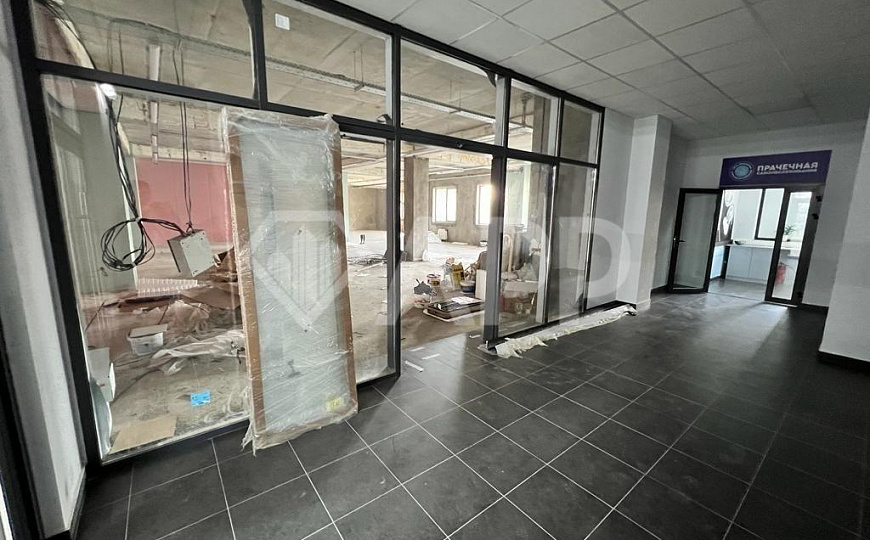 Сдам торговое помещение, 227,6 м² фото