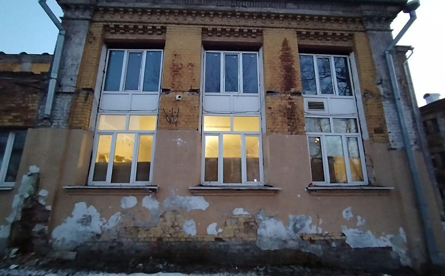 Помещение 3240 м². Возможно деление площади. фото