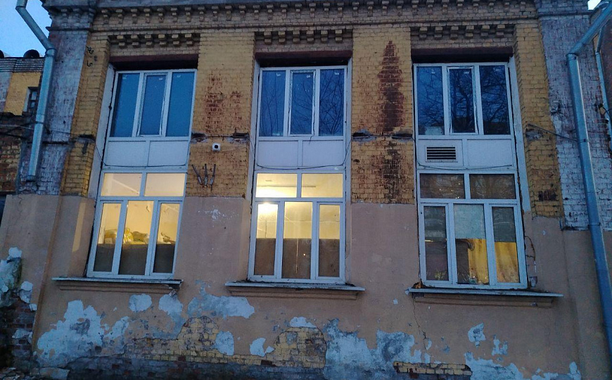 Помещение 3240 м². Возможно деление площади. фото