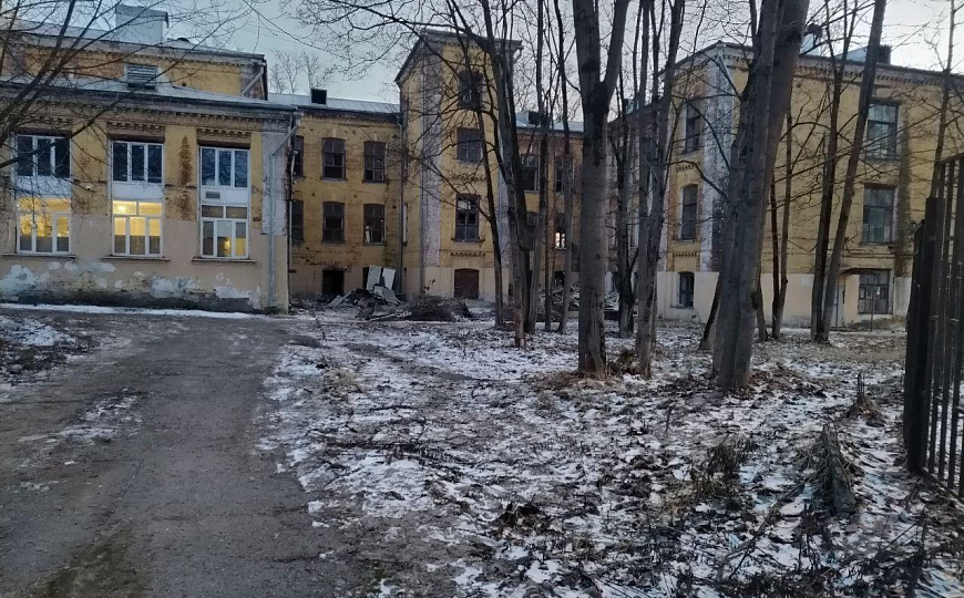 Помещение 3240 м². Возможно деление площади. фото