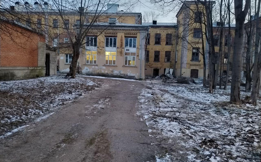 Помещение 3240 м². Возможно деление площади. фото