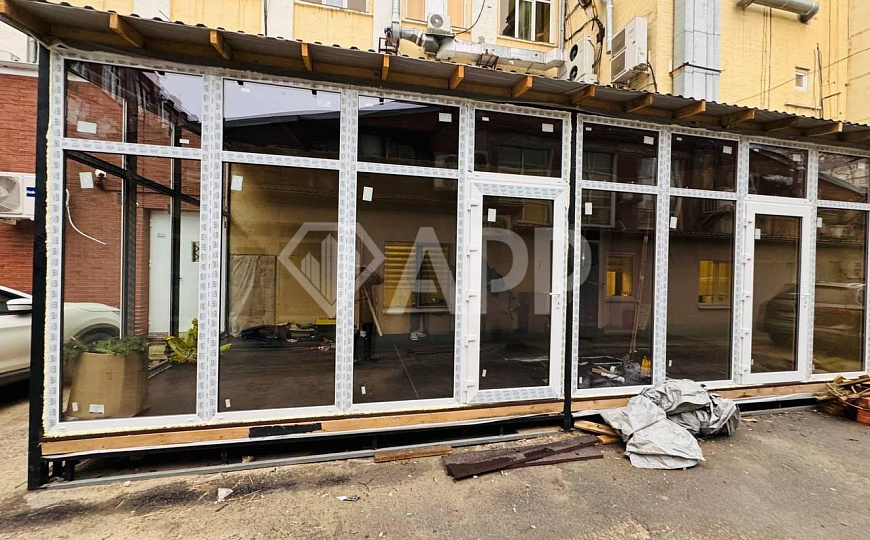 Осталось, 80 м²/Фассад/Витрина/Шоурум/Бьюти/Общепит фото