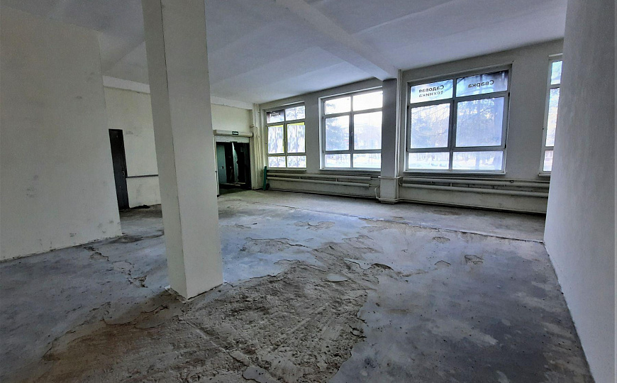 Помещение с отдельным входом на 1 линии, 90 м² фото