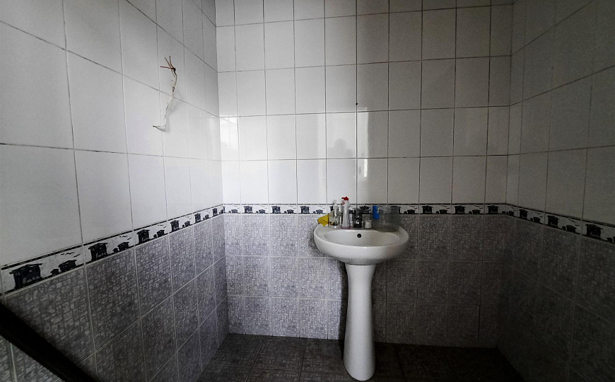 Помещение с отдельным входом на 1 линии, 90 м² фото