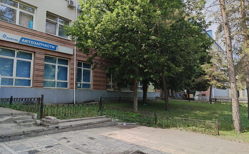 Помещение с отдельным входом на 1 линии, 90 м² фото