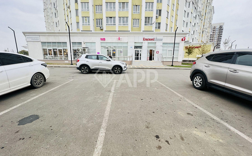 Сдаю торговое помещение, 140 м² фото