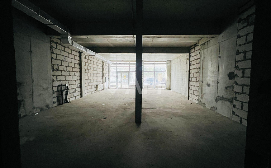 Сдаю торговое помещение, 140 м² фото