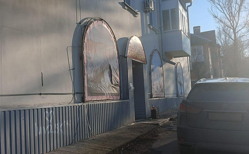 Помещение под торговлю, услуги, общепит, 351,6 м² фото