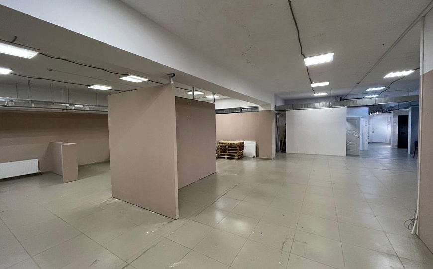 Сдам торговое помещение, 100 м² фото