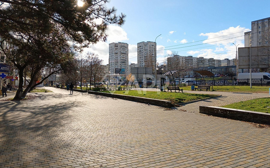 Сдаю торговое помещение, 115 м² фото