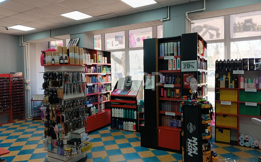 Сдаю торговое помещение, 115 м² фото
