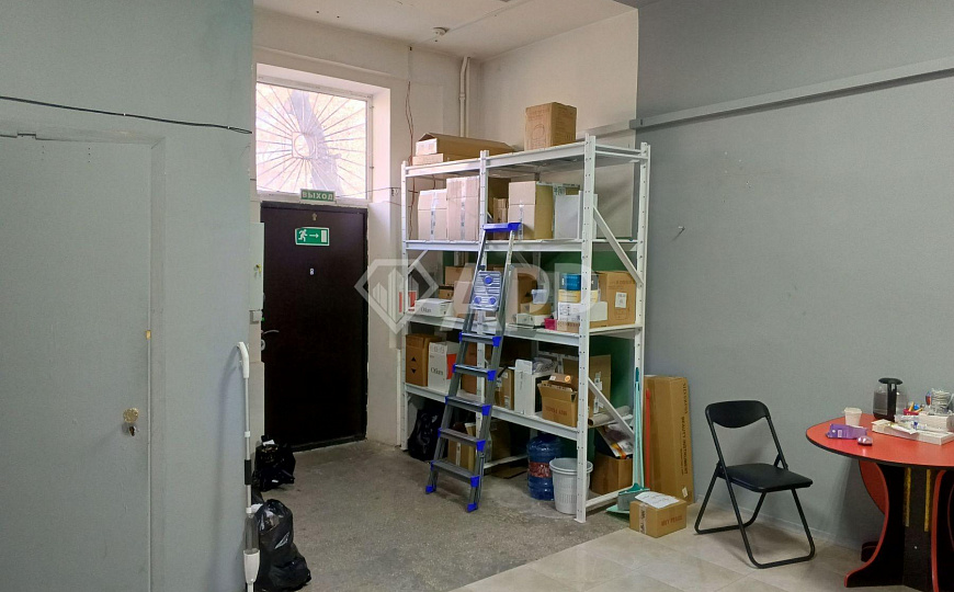 Сдаю торговое помещение, 115 м² фото