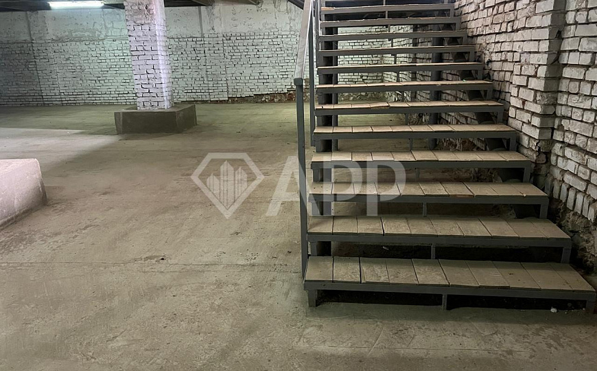 Сдам складское помещение, 400 м² фото