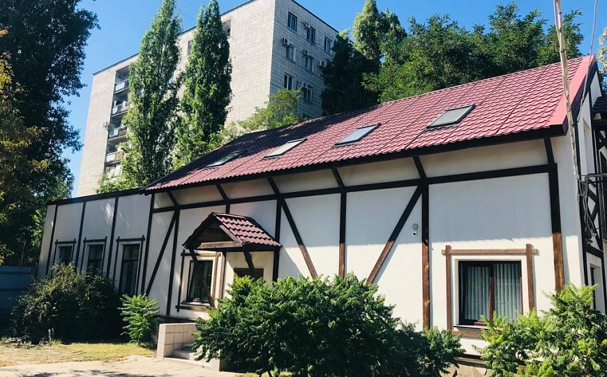 Здание под автосалон, автосервис 4 000 м² фото