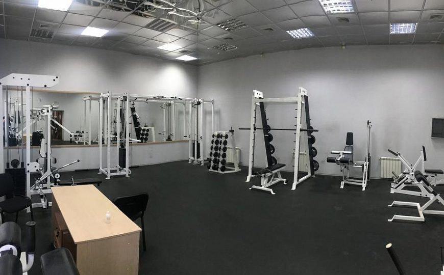 Здание под автосалон, автосервис 4 000 м² фото