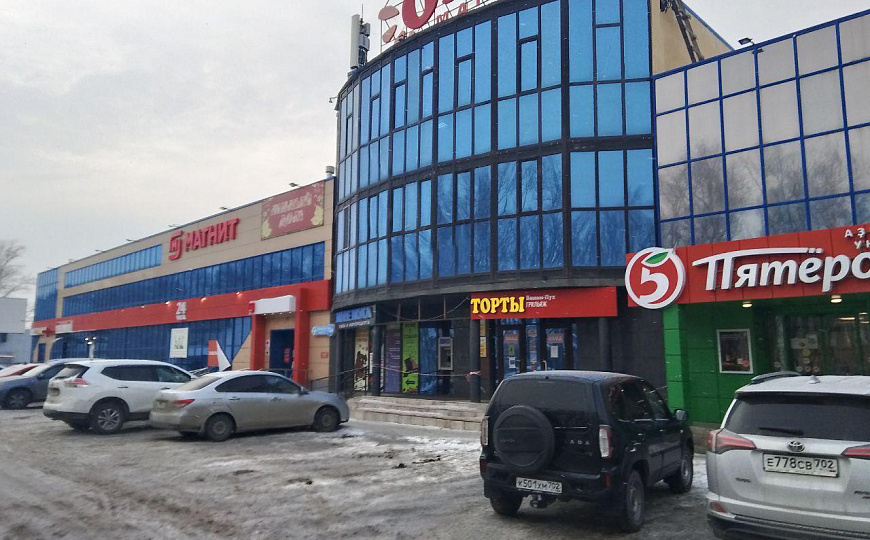 Сдаётся помещение свободного назначения на цокольном этаже торгового центра фото