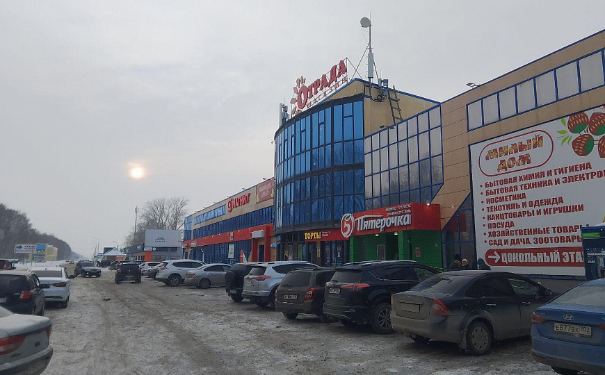 Сдаётся помещение свободного назначения на цокольном этаже торгового центра фото