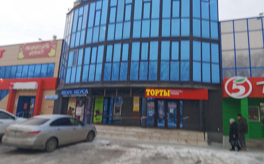 Сдаётся помещение свободного назначения на цокольном этаже торгового центра фото