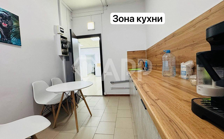 Кабинеты/Опен спейс/Отд.вход/ 1й этаж/2 санузла/153.1м2/Центр фото