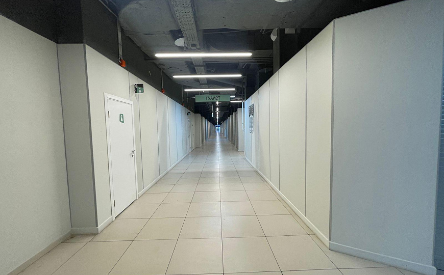Сдам торговый центр, от 800 до 2000 м² фото