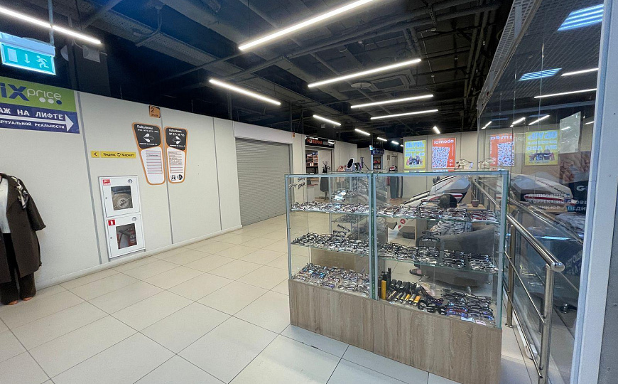 Сдам торговый центр, от 800 до 2000 м² фото