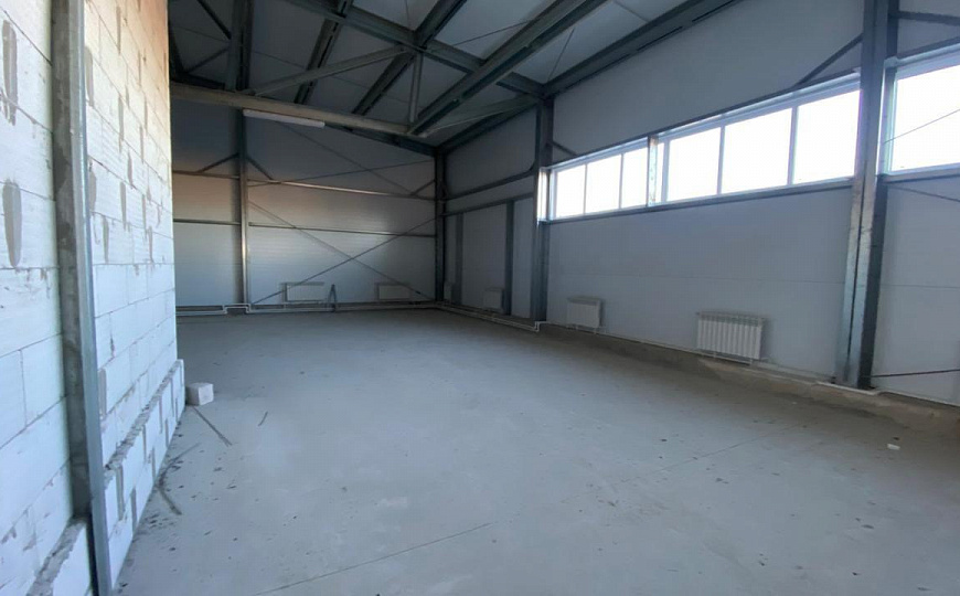 Сдам торговое помещение, 360 м² фото