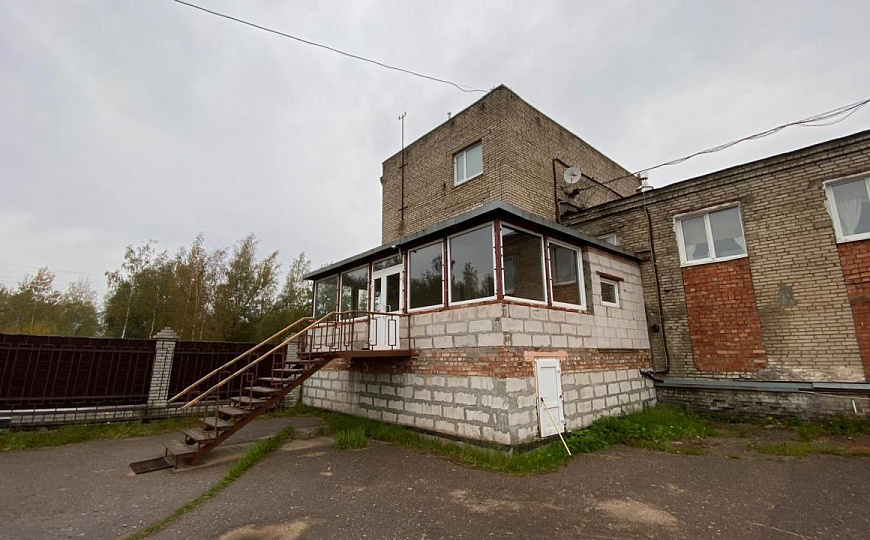 Продам производственный комплекс, 1,1 гектар фото