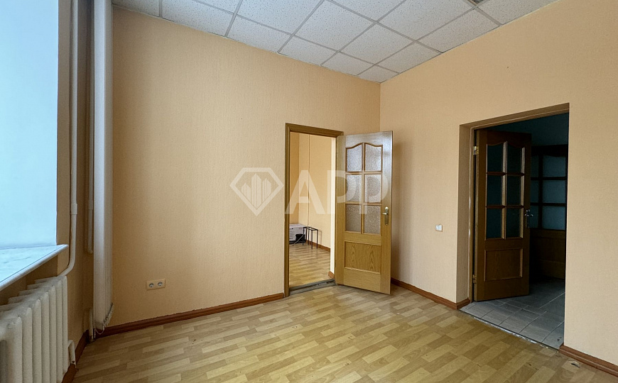 Офисы от 10 м² до 36 м² фото