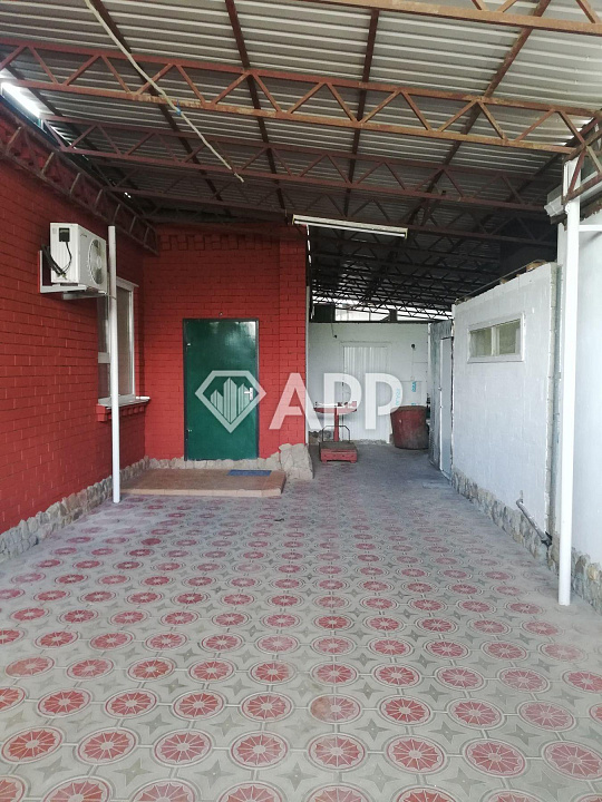 Продам торговое помещение, 300 м² фото