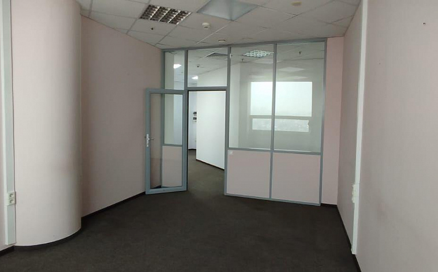 офис в бизнес-центре класса А+, 132 м² фото