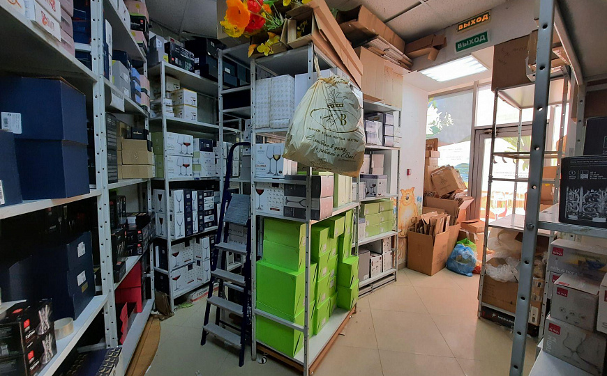 Продам торговое помещение, 234 м² фото