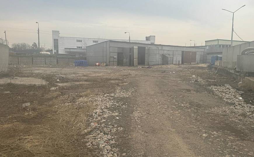 Сдам автосервис 10 боксов (склад, производство) и землю 30 соток фото