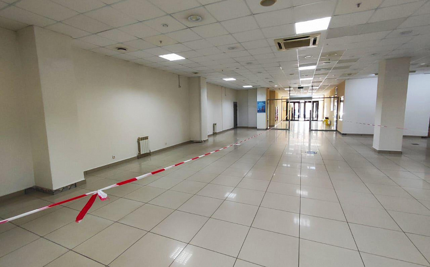 Первый этаж в ТЦ. фото