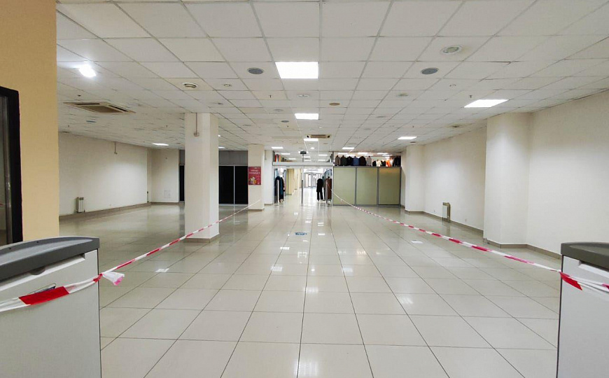 Первый этаж в ТЦ. фото