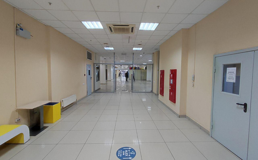 Первый этаж в ТЦ. фото