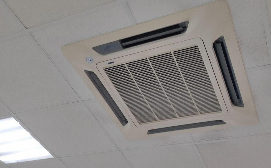 Первый этаж в ТЦ. фото