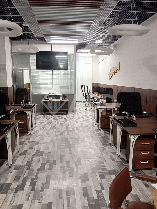 Укомплектованные офисы от 30м2 с парковкой  в центре фото