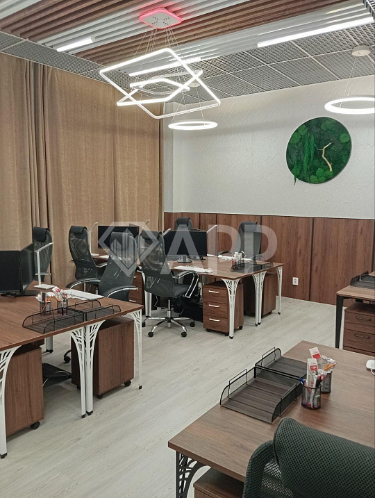 Укомплектованные офисы от 30м2 с парковкой  в центре фото