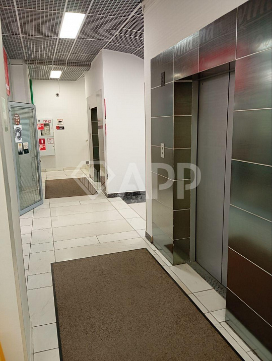 Укомплектованные офисы от 30м2 с парковкой  в центре фото