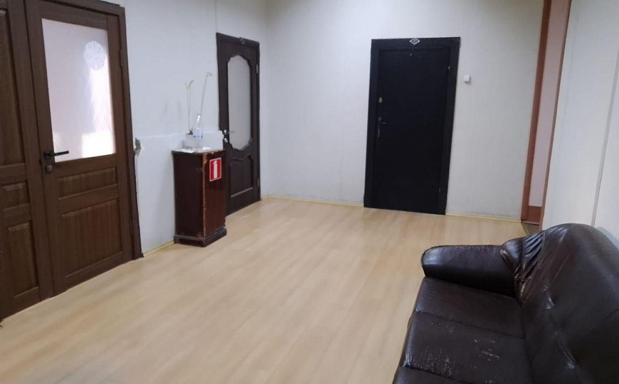 Продам бизнес-центр/офисный центр, 637 м² фото