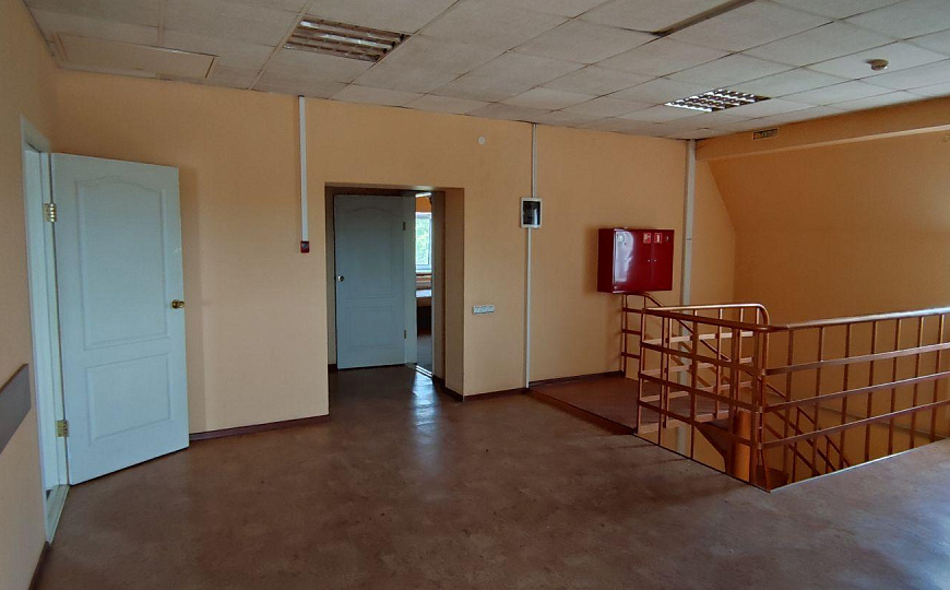 Продам отдельно стоящее здание, 1 250 м² фото