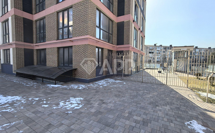Продам торговое помещение с НДС 64м² фото