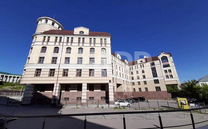 Здание  6439 м² в центре  фото