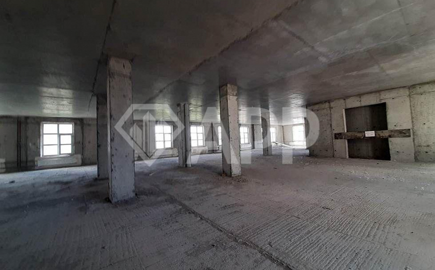 Здание  6439 м² в центре  фото