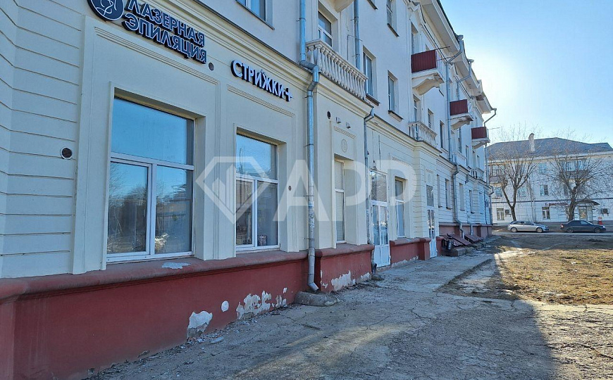 Сдам помещение на первой линии (цоколь с окнами), 20,5м² фото