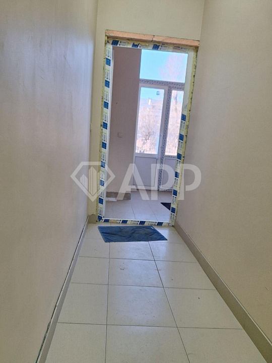 Сдам помещение на первой линии (цоколь с окнами), 20,5м² фото