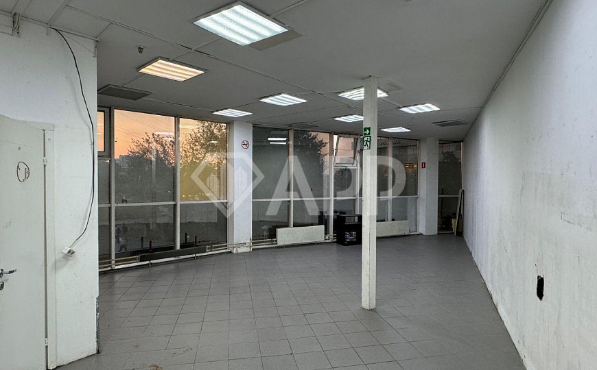Сдам торговое помещение, 150 м² фото